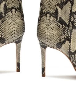 CO Essentials Maryana Boot