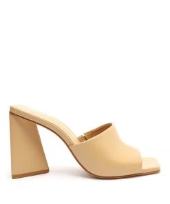 Resort 22 Lizah Leather Sandal