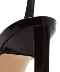 Pre Fall 22 Kelly Patent Sandal New In