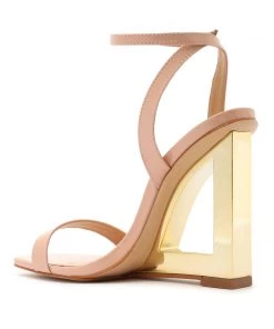 Pre Fall 22 Filipa Patent Leather Sandal New In