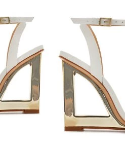 Pre Fall 22 New In Filipa Patent Leather Sandal