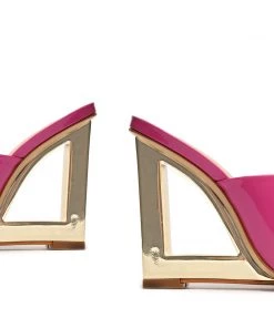 Pre Fall 22 New In Divana Patent Sandal