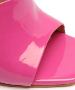 Pre Fall 22 New In Divana Patent Sandal