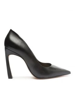 Pre Fall 22 Lou Curve Leather Pump New In