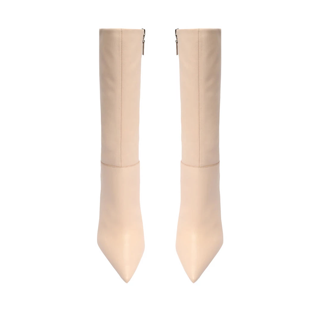 Pre Fall 22 New In Elissa Leather Bootie 7 Pre Fall 22 New In Elissa Leather Bootie