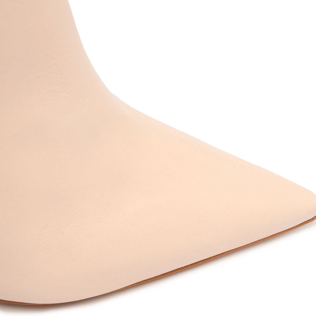 Pre Fall 22 New In Elissa Leather Bootie 8 Pre Fall 22 New In Elissa Leather Bootie