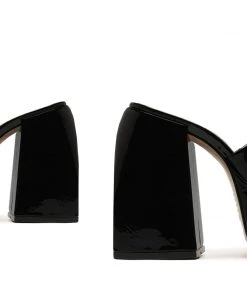 Pre Fall 22 New In Aretha Patent Sandal