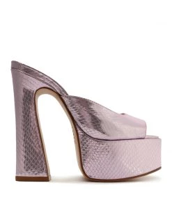 Pre Fall 22 Andrina Metallic Leather Sandal