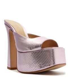 Pre Fall 22 Andrina Metallic Leather Sandal